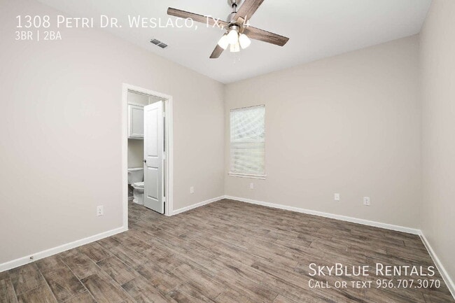 Building Photo - 1308 Petri Dr