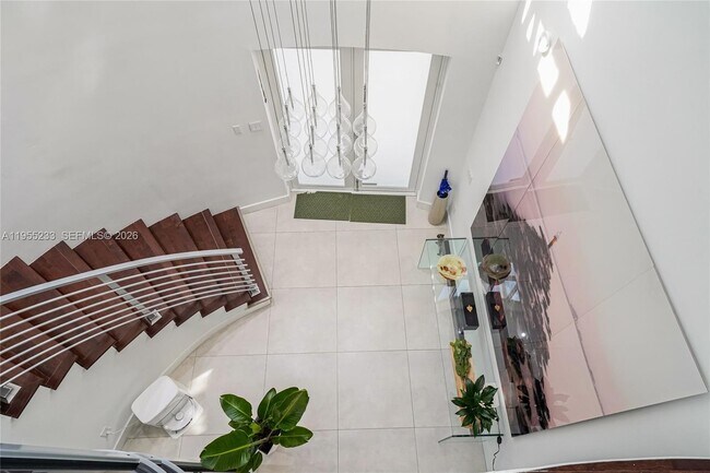 Building Photo - 7515 NW 99th Ave