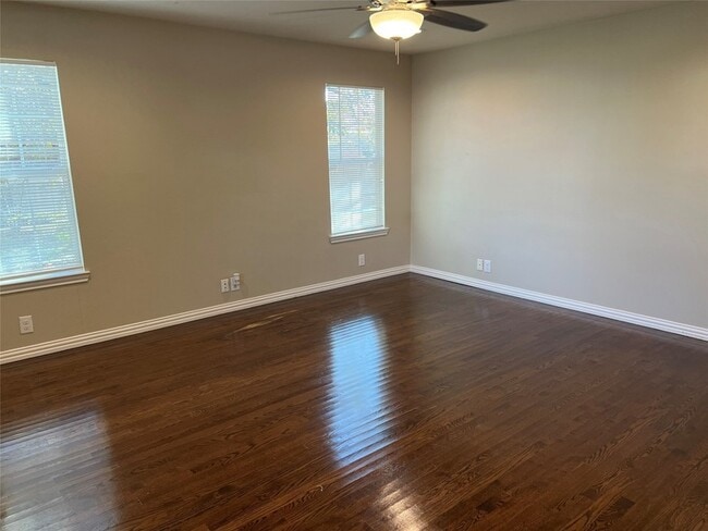 Building Photo - 1113 S Idlewild Dr