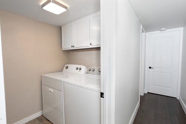 Building Photo - 7368 S Lafayette Cir W