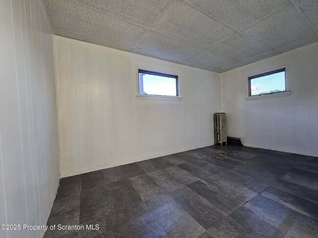 Building Photo - 423 E Lackawanna Ave