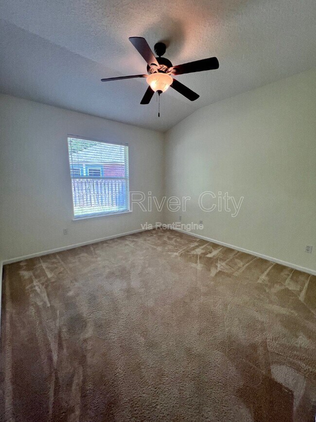 Building Photo - 2480 Ridge Will Dr