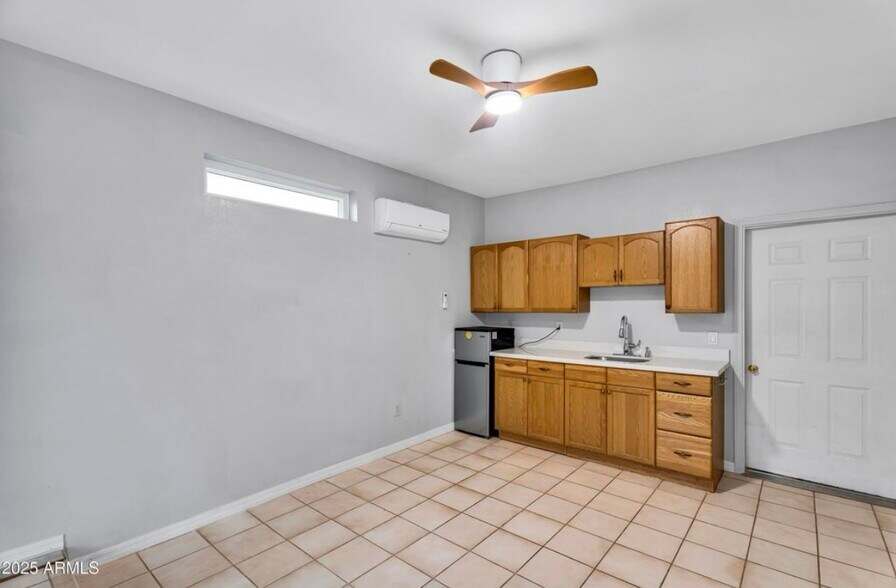 Building Photo - 15482 S Sequoia Cir