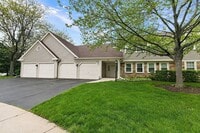 Building Photo - 2838 Meadow Ln