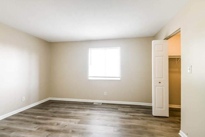 Building Photo - 6643 Manassas Dr