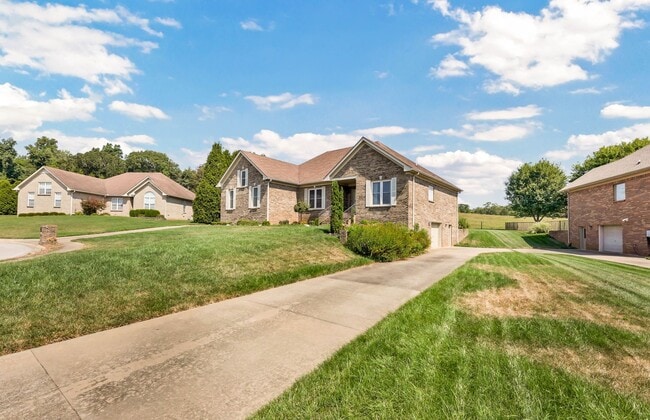 Building Photo - 4276 N Woodstock Dr