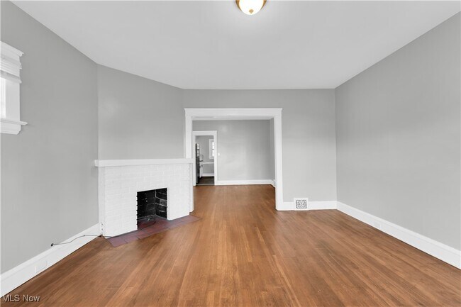 Building Photo - 1239 W 115th St