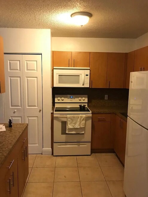 Building Photo - 5226 NW 24th Ct