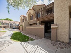 Building Photo - COOMING SOON - AUGUST 2026! Beautiful 2-bedroom, 2-bathroom apartment