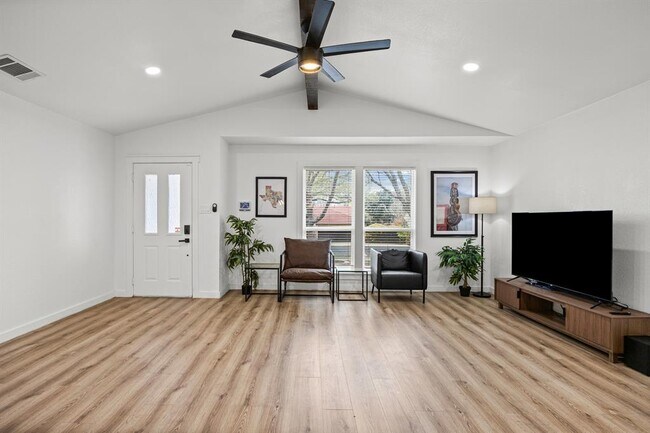 Building Photo - 13200 Elysian Fields Cove