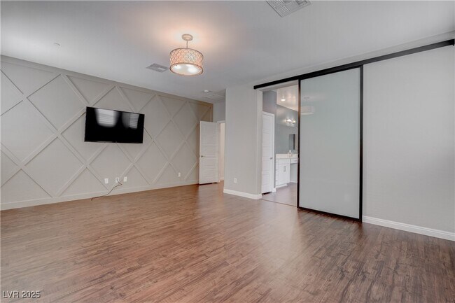 Building Photo - 2489 Cingoli St
