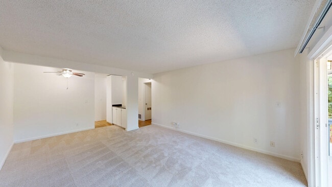 Building Photo - 998 Ignacio Blvd