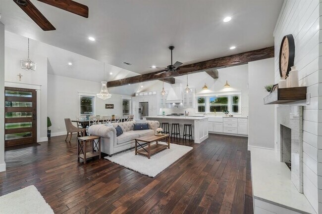 Building Photo - 1601 Windsong Trail