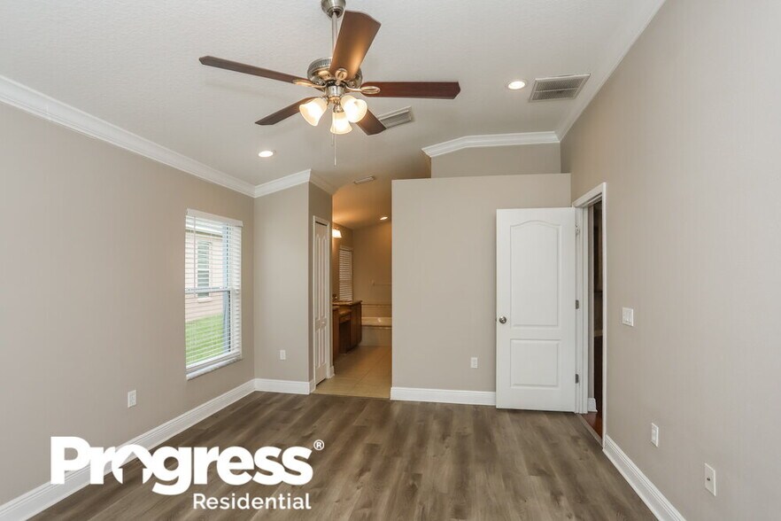 Building Photo - 11560 Weston Course Loop