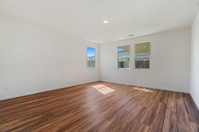 Building Photo - 3760 Orbison Ln