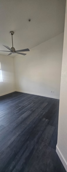 Building Photo - 437 Harris Ln