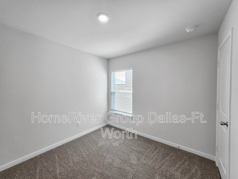 Building Photo - 246 Shaw Creek Blvd