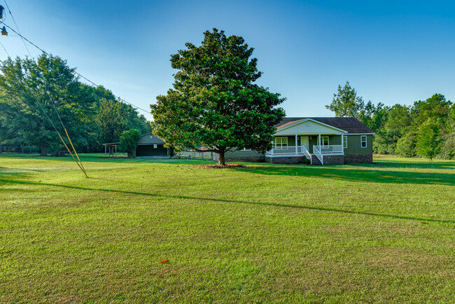 Building Photo - 1140 Congaree Rd