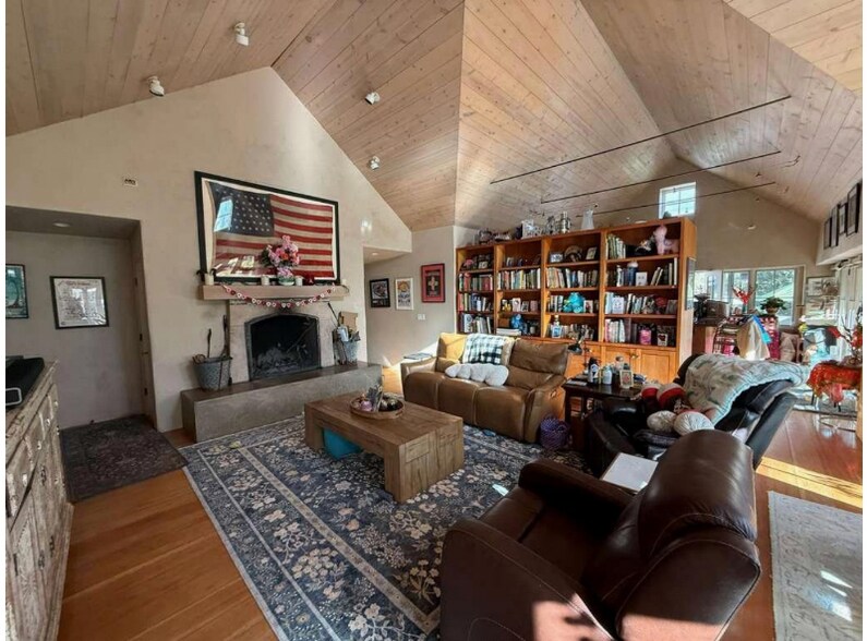 Building Photo - 61 Ortiz Rd