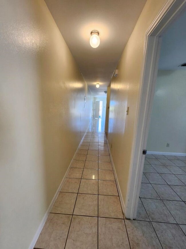 Building Photo - 3005 Reynolds St