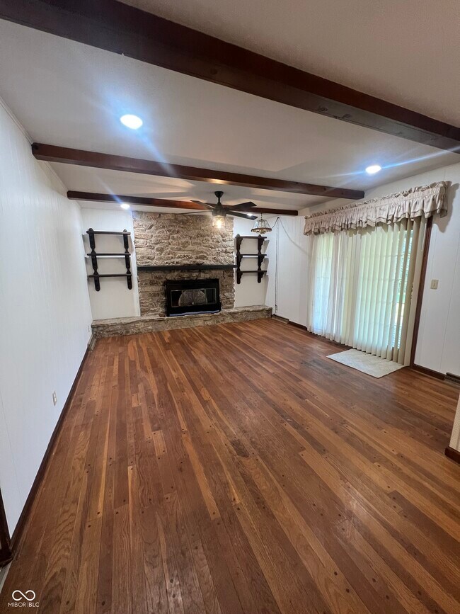 Building Photo - 616 Lawndale Dr