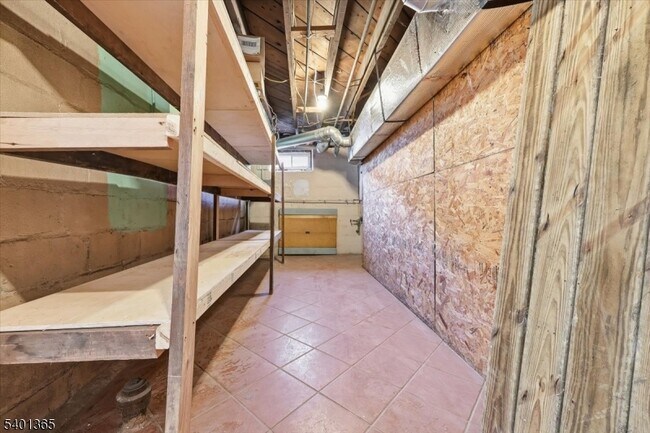 Building Photo - 274 Crawford Terrace