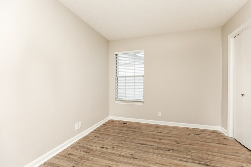 Building Photo - 129 Agee Cir E