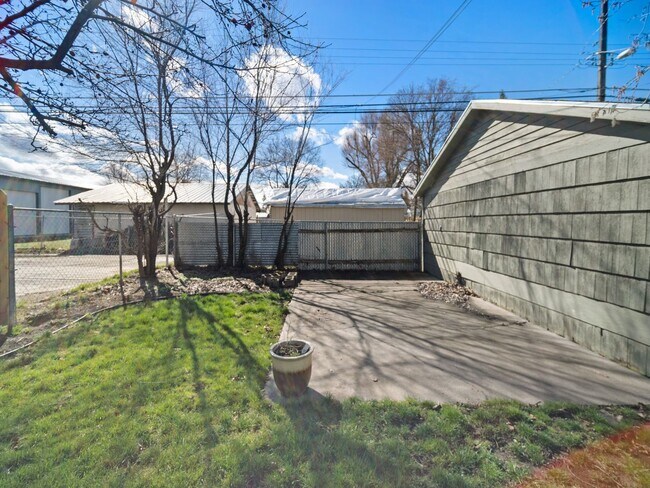 Building Photo - Modern & Cozy Retreat in Spokane – Prime Location Near Downtown