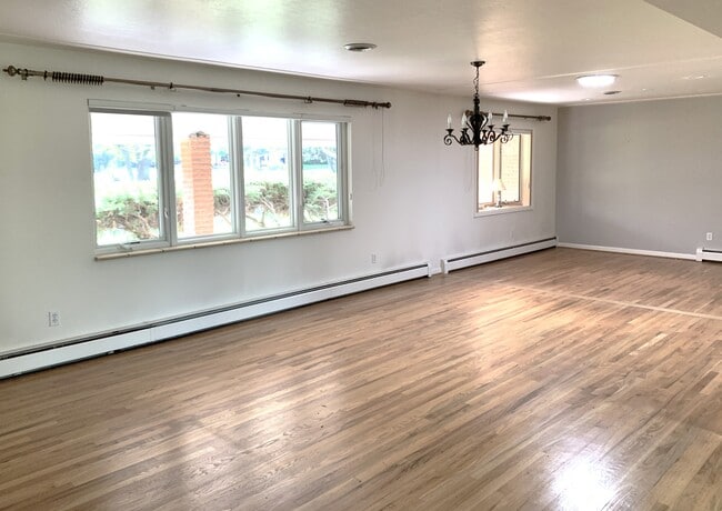 Building Photo - 3055 Crabapple Rd