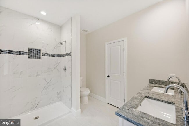 Building Photo - 43 Bennett Ave