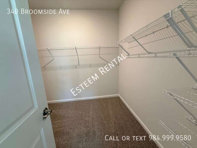 Building Photo - 340 Broomside Ave