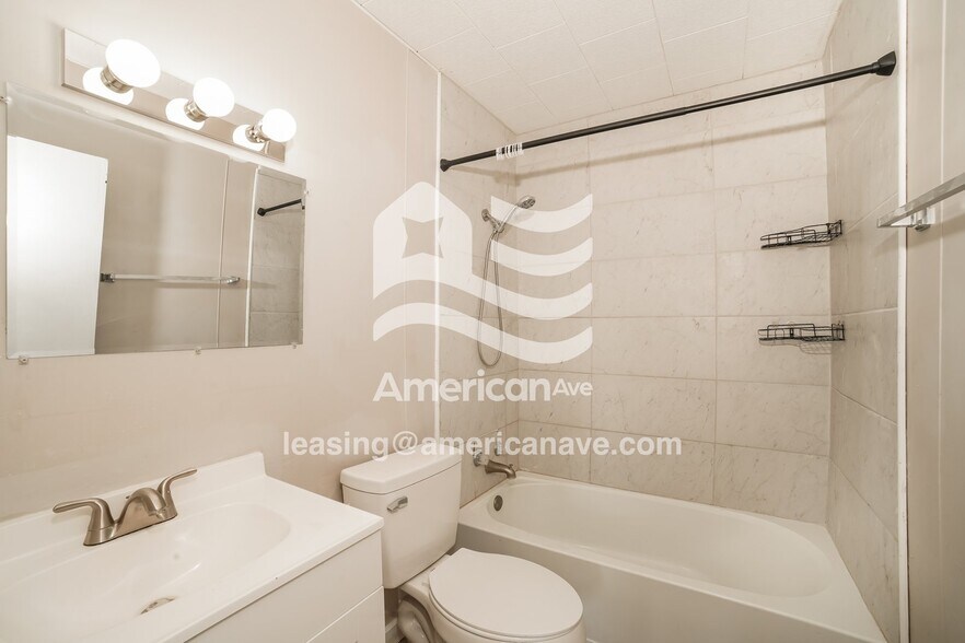 Building Photo - 1609 Koch St