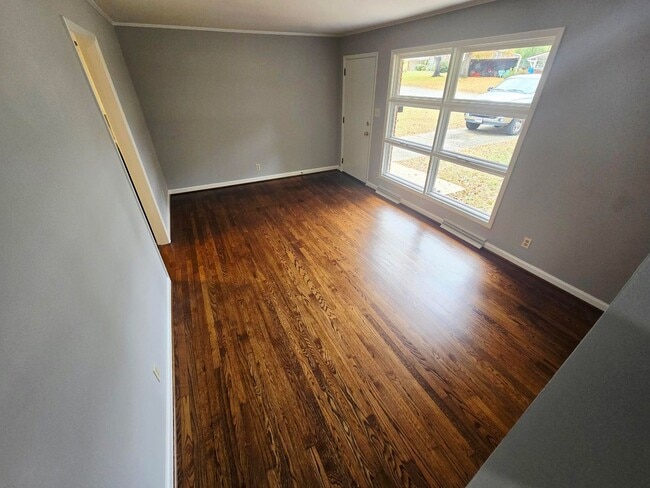 Building Photo - 3-Bedroom Brick Home for Rent in Graham, NC!