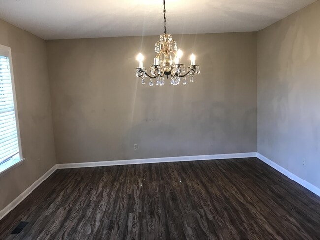 Building Photo - 211 Abbie Ln