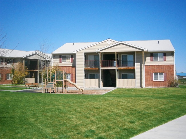 Building Photo - Cottonwood Apartment Homes