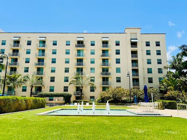 Building Photo - 610 Clematis St