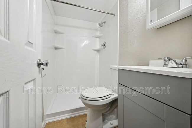 Building Photo - 10444 Hoyt Ct