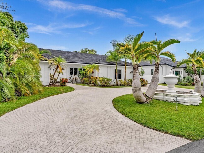 Building Photo - 413 Tamarind Dr