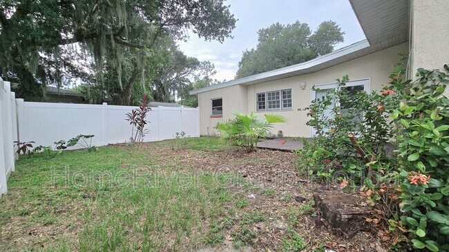 Building Photo - 1700 Aloma Ave