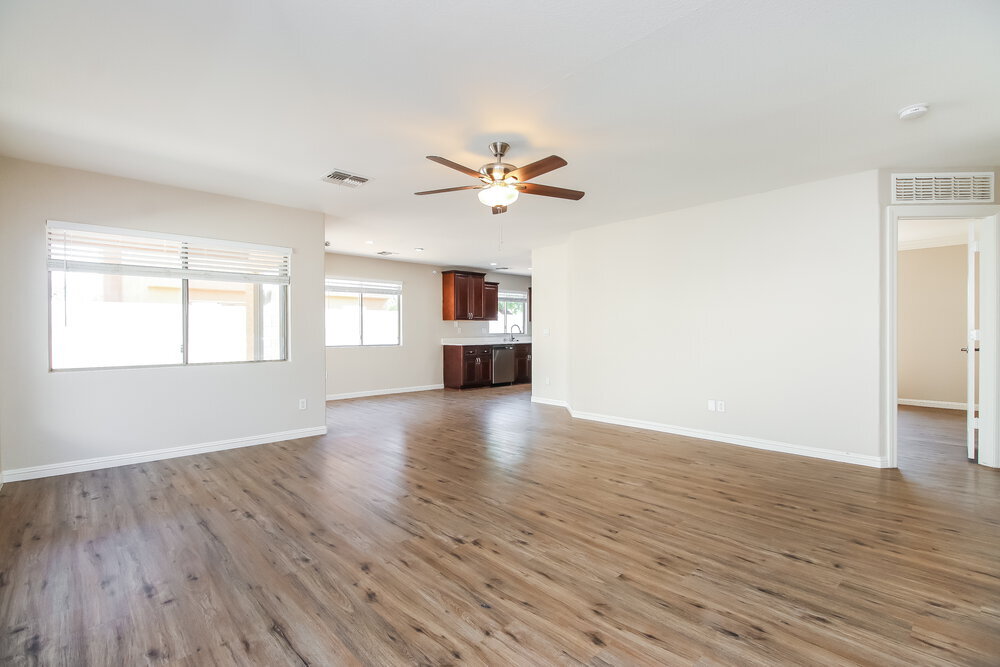 Building Photo - 878 E Pollino St