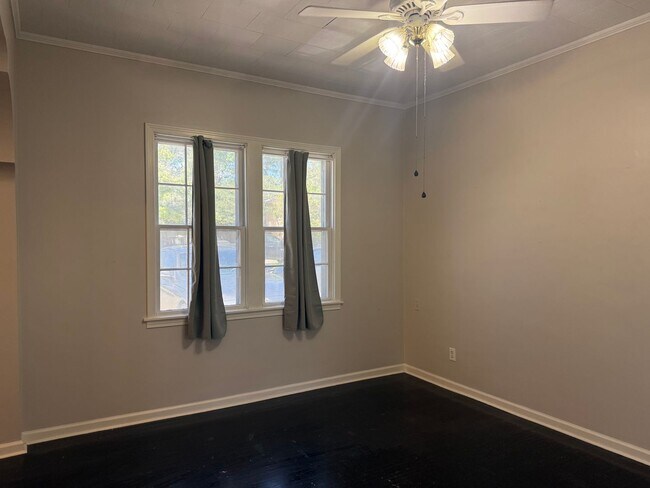 Building Photo - Rental Available: 427A General Mouton Lafayette