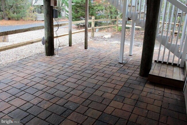 Building Photo - 417 Periwinkle Rd