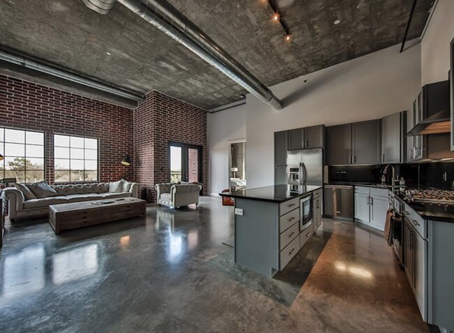 Building Photo - 1111 Studewood-ID70032