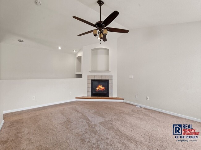 Building Photo - Charming 3 Bed, 2 Bath Home with 3-Car Gar...