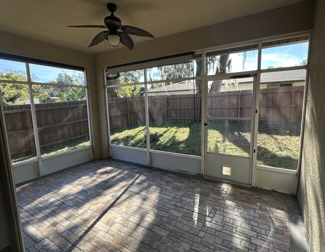 Screened in Patio - 510 Eaton St