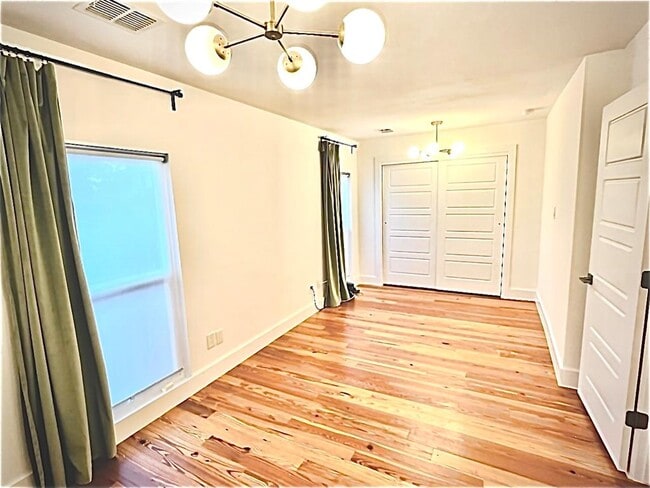 Building Photo - 4504 W Village Ct