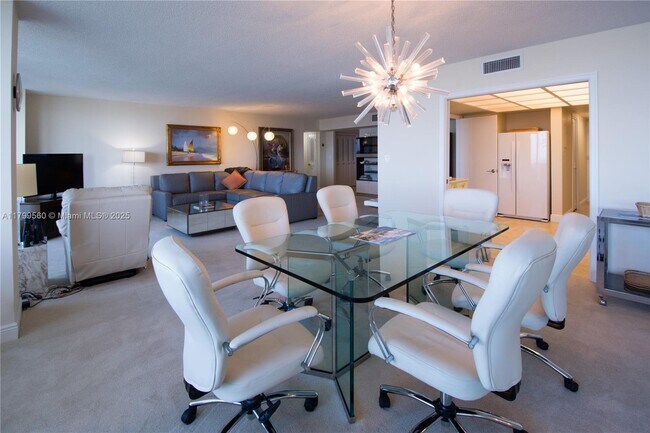 Building Photo - 2200 S Ocean Ln
