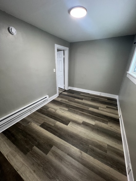 Building Photo - 10 Prospect St