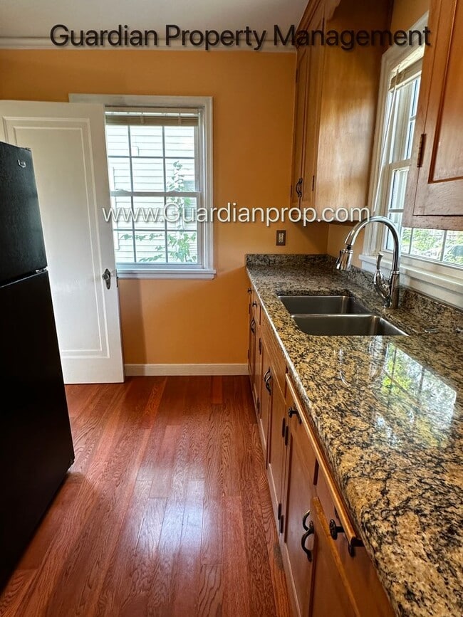 Building Photo - Northeast Single Family Home, Fenced Yard,...