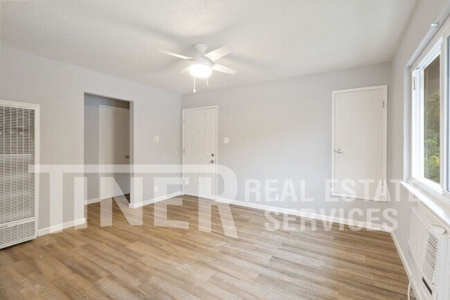 Building Photo - 1111 W St.-#4